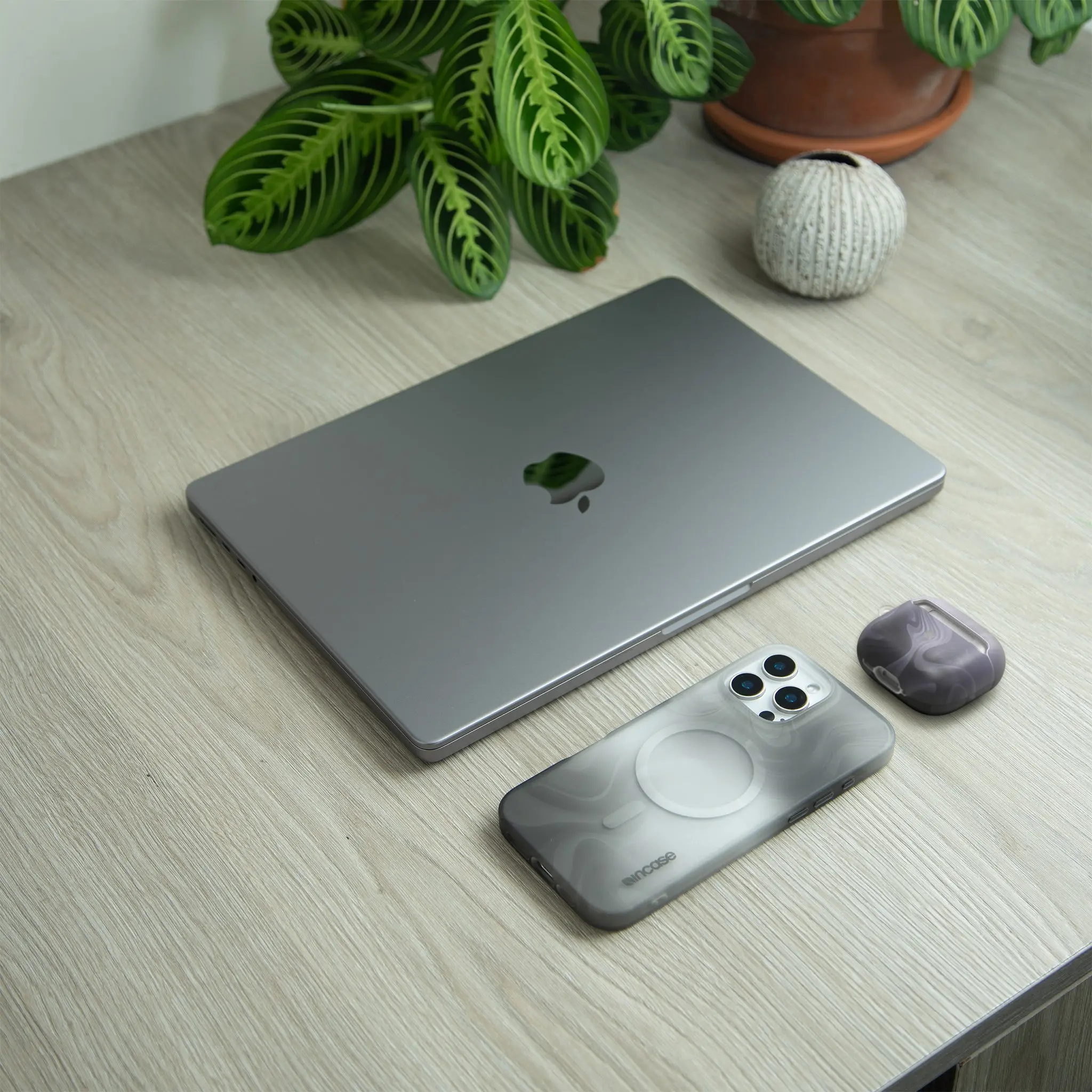 Halo Case for AirPods 4