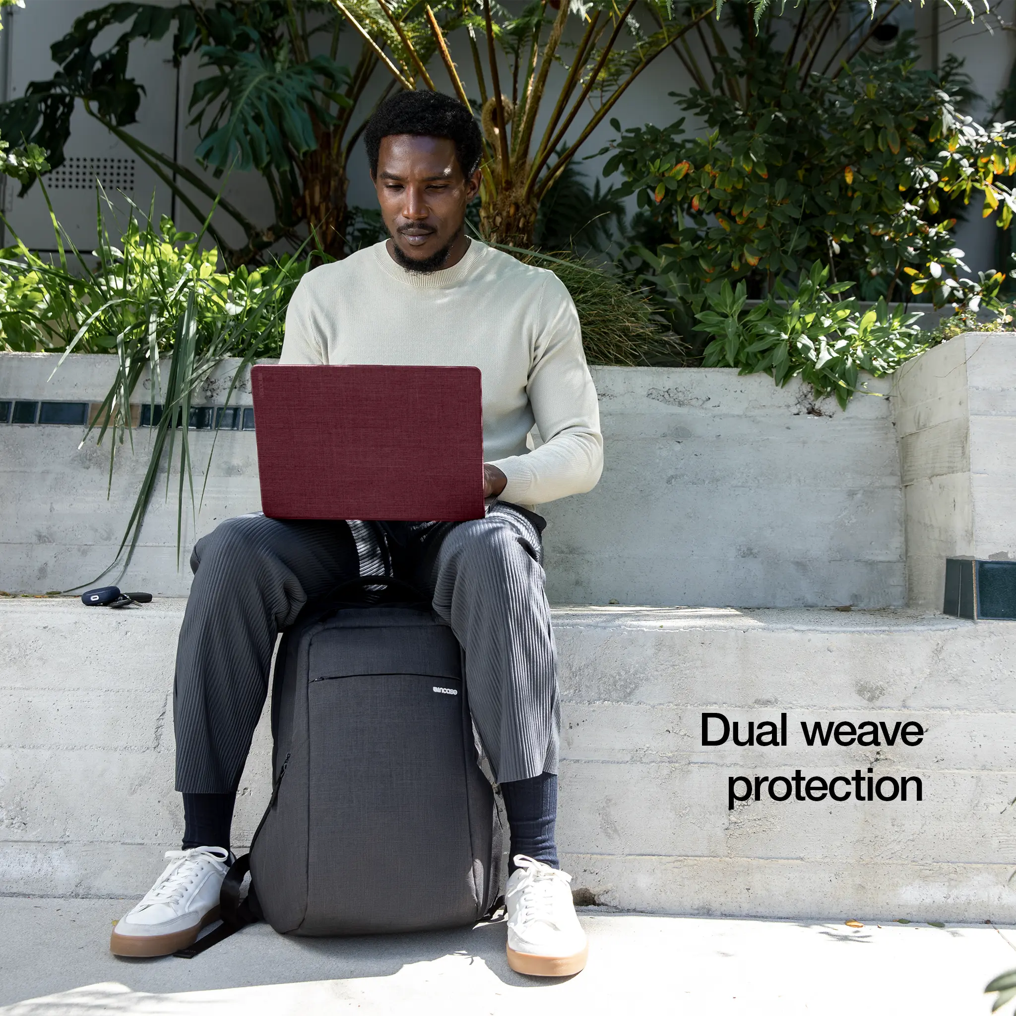 Incase Textured Hardshell with Woolenex for MacBook Pro 13"