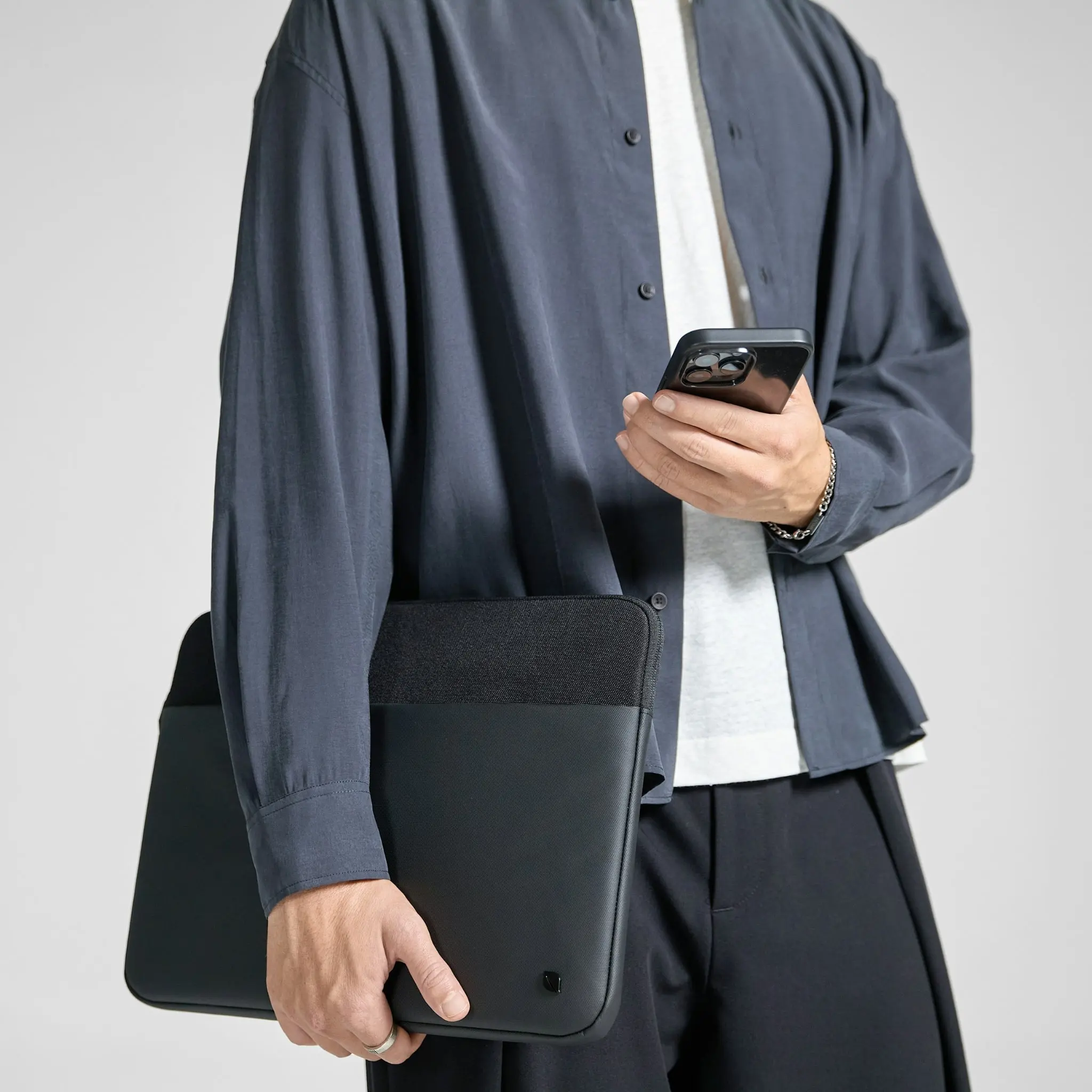 Incase A.R.C. Sleeve For 14-inch Laptop - Incase