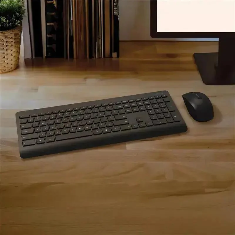 Incase Designed by Microsoft™ Wireless Desktop 900