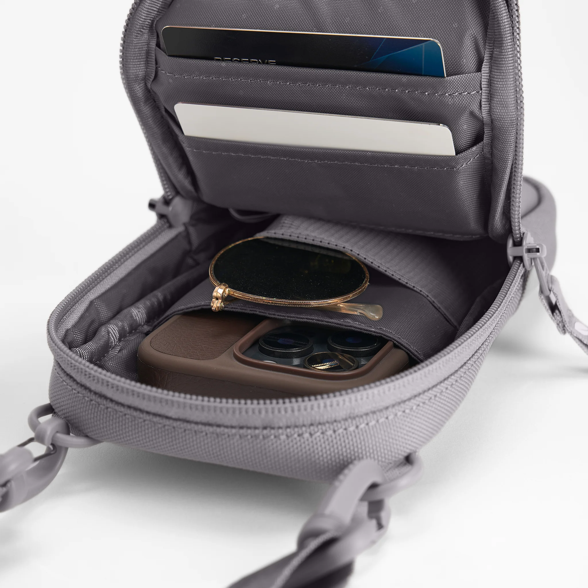 Incase A.R.C. Small Crossbody Bag 22 Incase A.R.C. Small Crossbody Bag