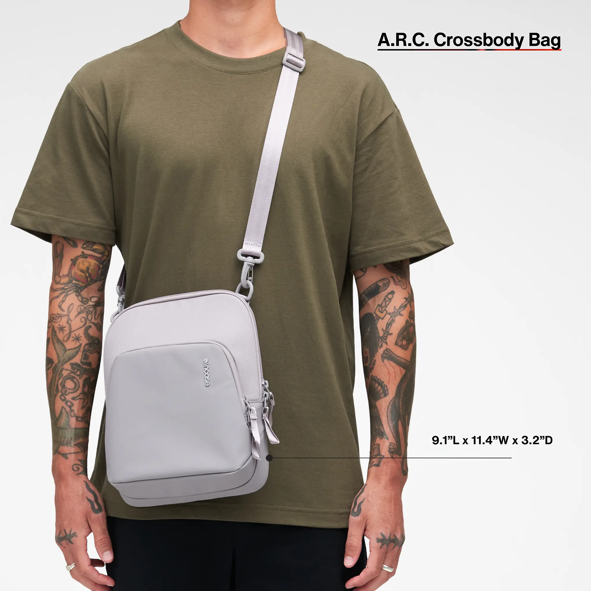 Incase A.R.C. Crossbody Bag 22 Incase A.R.C. Crossbody Bag