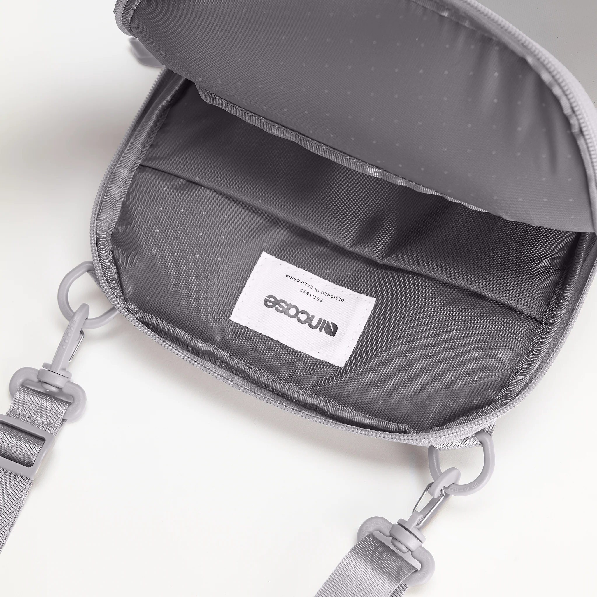 Incase A.R.C. Crossbody Bag 24 Incase A.R.C. Crossbody Bag