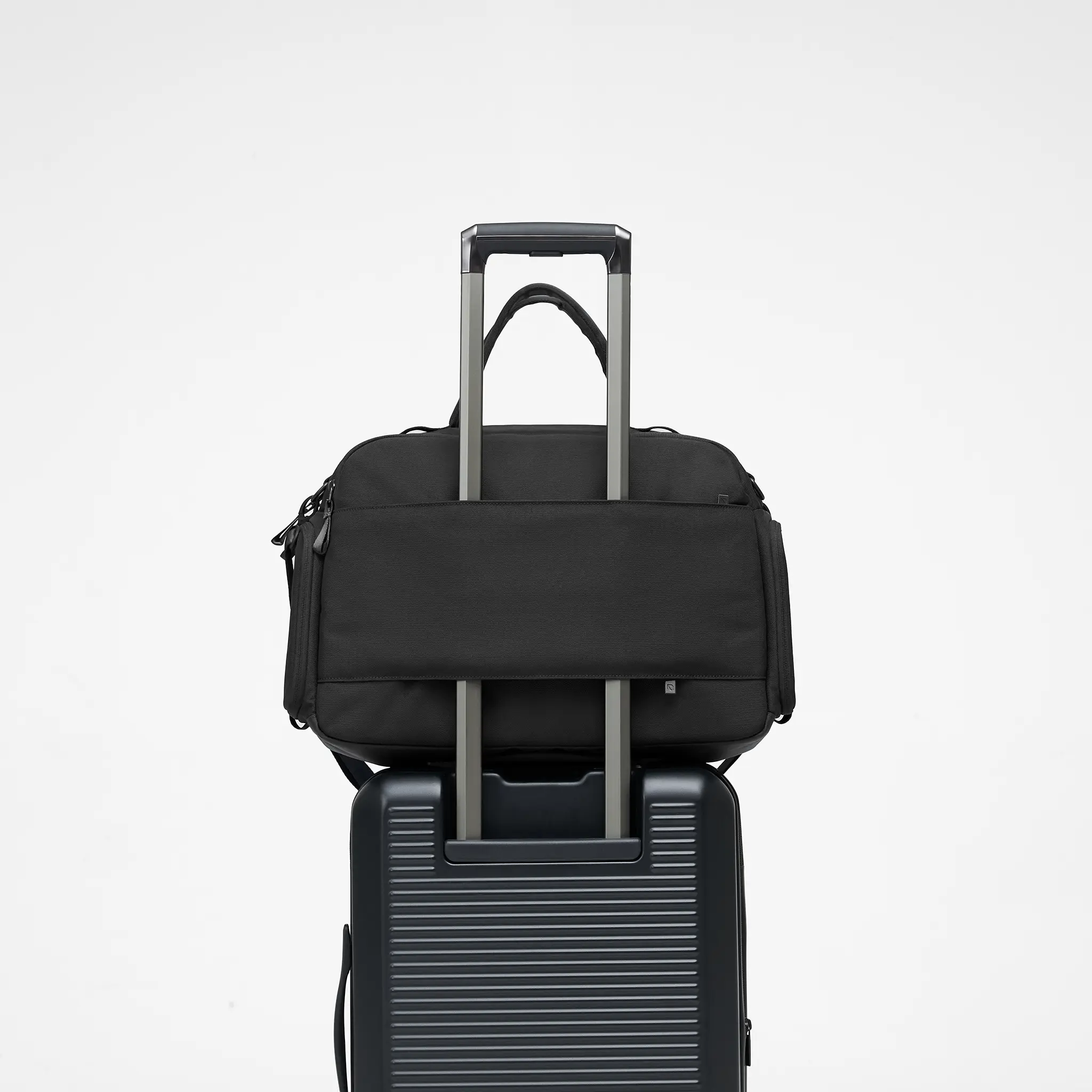 Incase A.R.C. Duffel - 40L